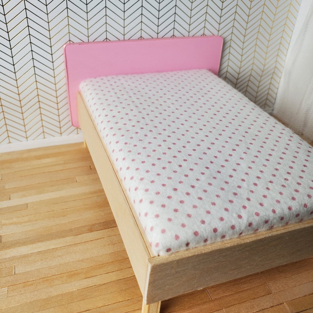 Miniature Dollhouse Headboard Pink Bed 1:12 Scale